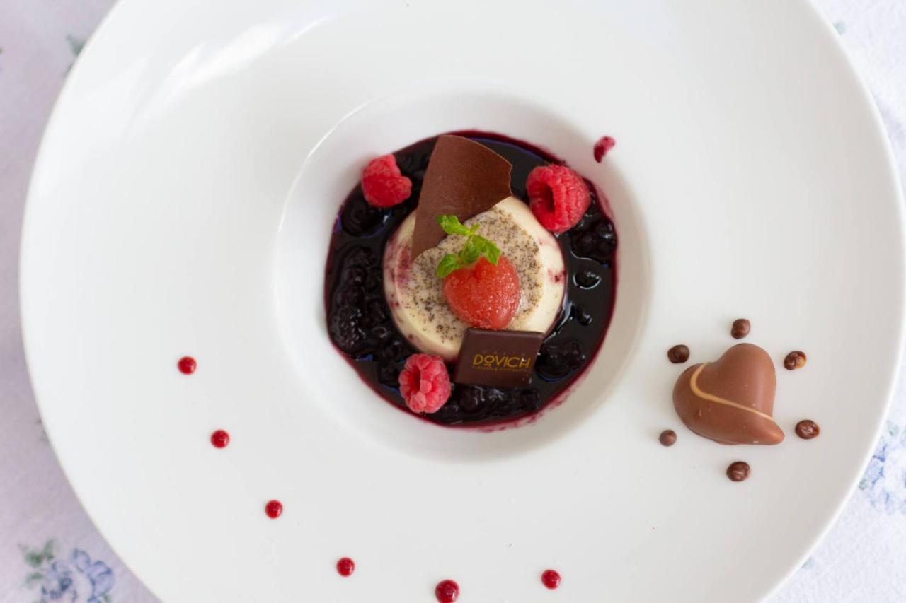 Hotel & Ristorante Baita Dovich Малга Чиапела Екстериор снимка