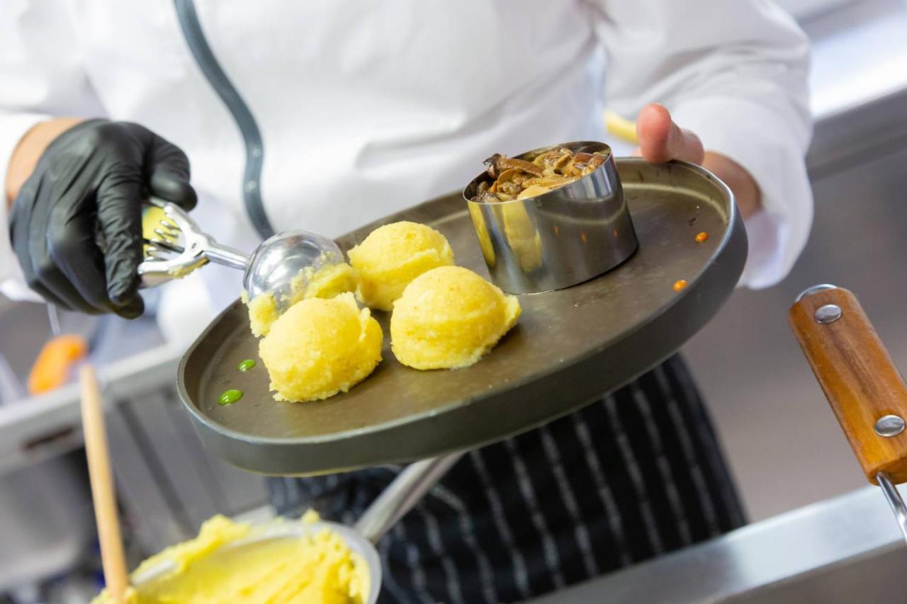 Hotel & Ristorante Baita Dovich Малга Чиапела Екстериор снимка