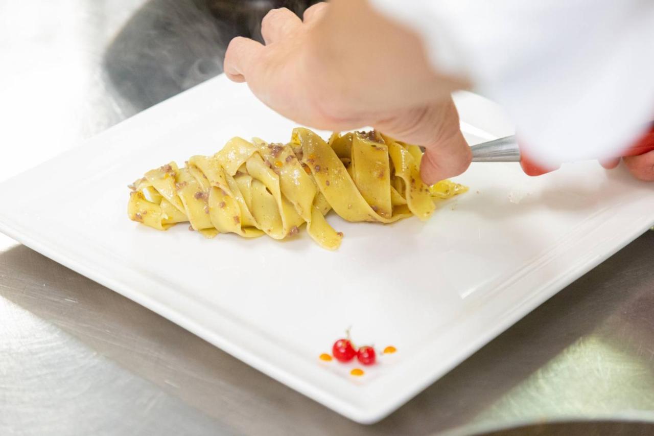 Hotel & Ristorante Baita Dovich Малга Чиапела Екстериор снимка