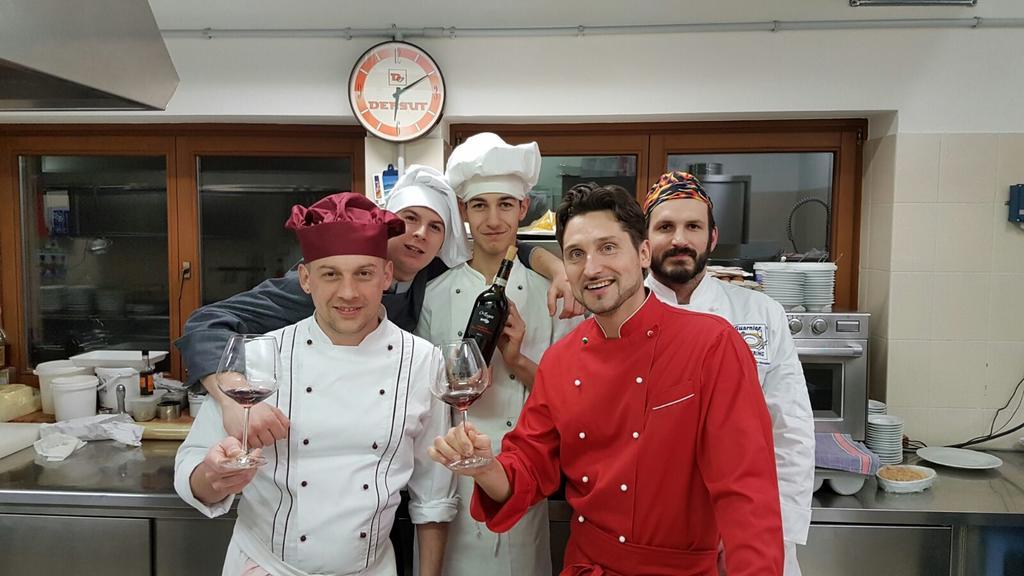 Hotel & Ristorante Baita Dovich Малга Чиапела Екстериор снимка